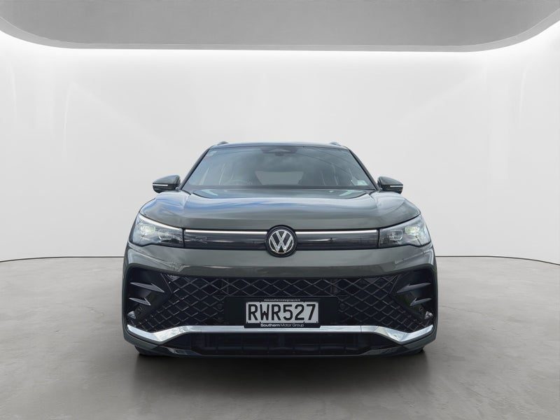 2026 Volkswagen Tiguan R-Line 2WD, photo 2