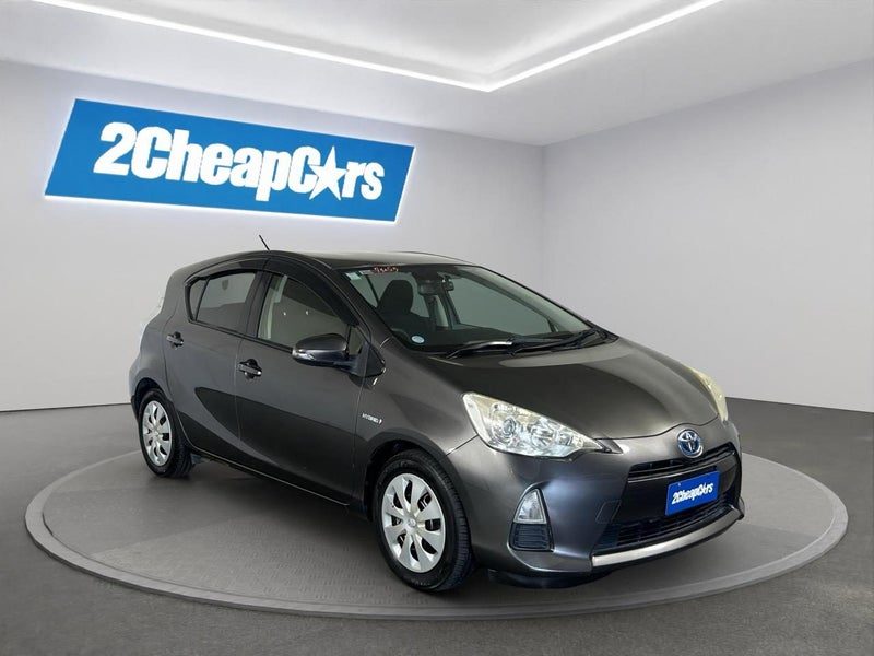 2013 Toyota Aqua S, photo 3