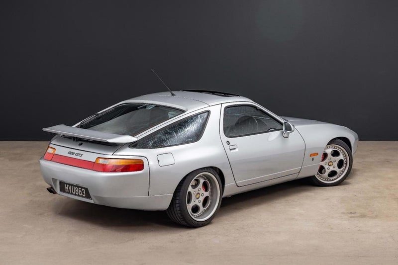 1992 Porsche 928 GTS, photo 2