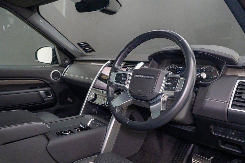 2023 Land Rover Discovery D300 METROPOLITAN ED, photo 3