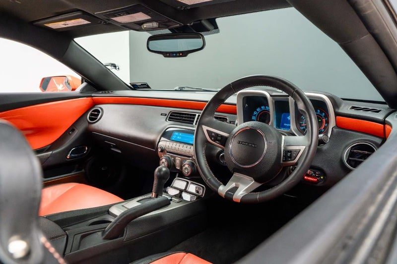 2010 Chevrolet Camaro SS, photo 3