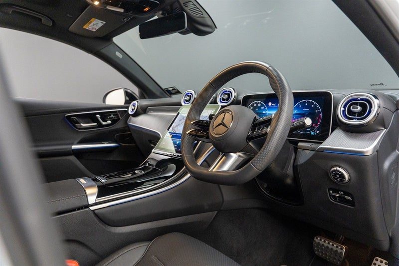 2025 Mercedes-Benz GLC 300 Coupe, photo 3