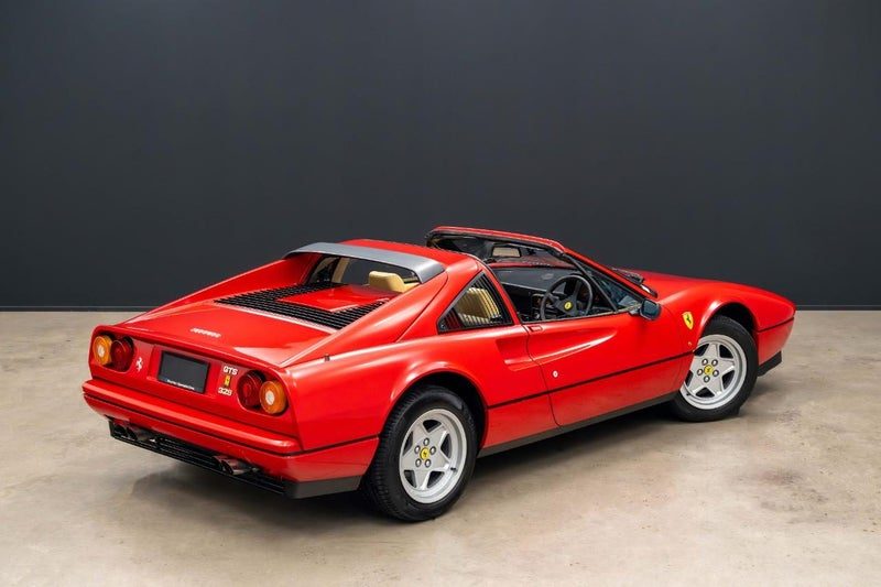 1987 Ferrari 328 GTS, photo 2