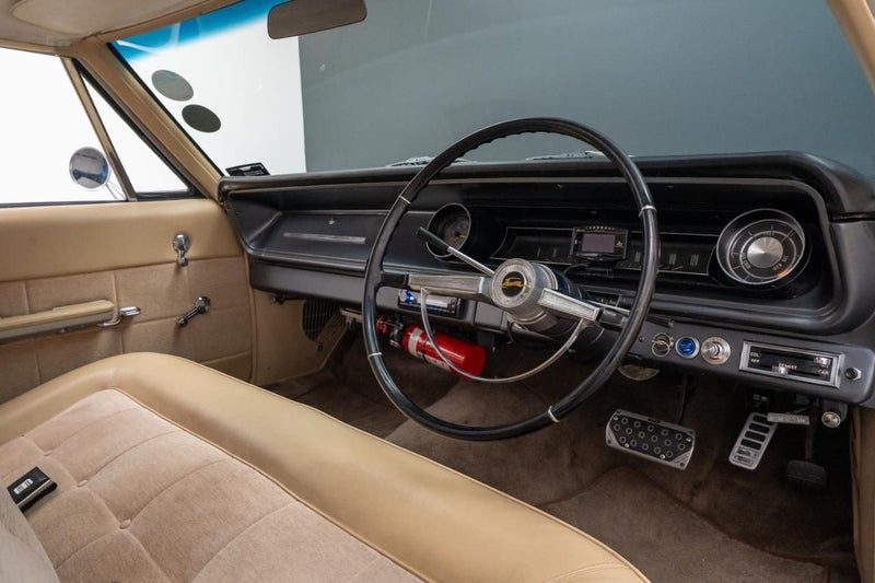 1965 Chevrolet Impala, photo 3