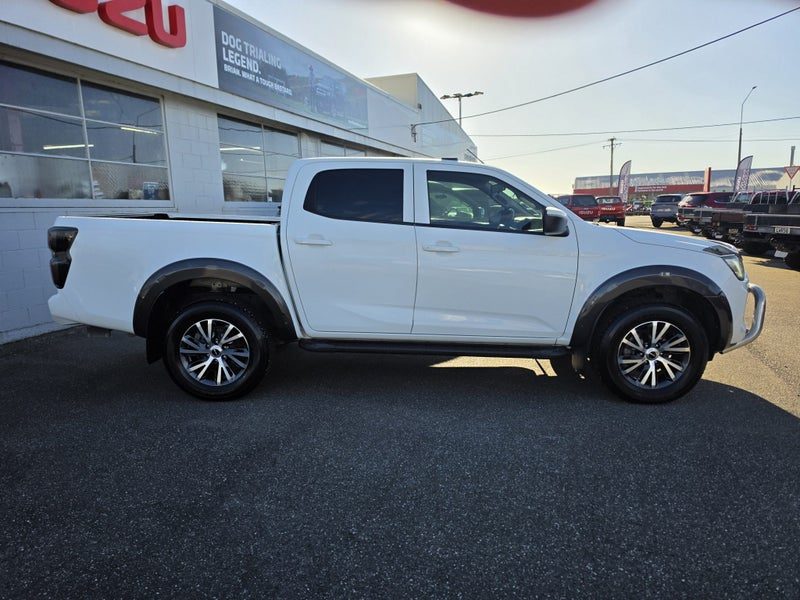 2021 Isuzu D-Max LS-M DOUBLE CAB 4WD, photo 3