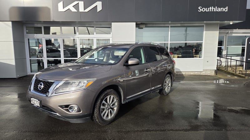 2013 Nissan Pathfinder TI 3.5P4WD6CVT/SW5D7, photo 2