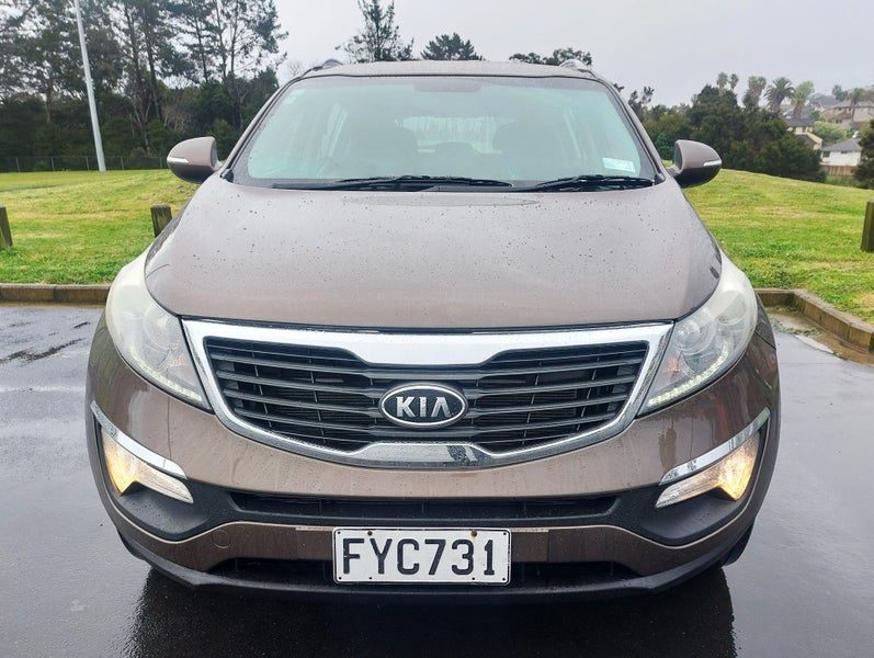 2011 Kia Sportage 2.0 Petrol (NZ), photo 2