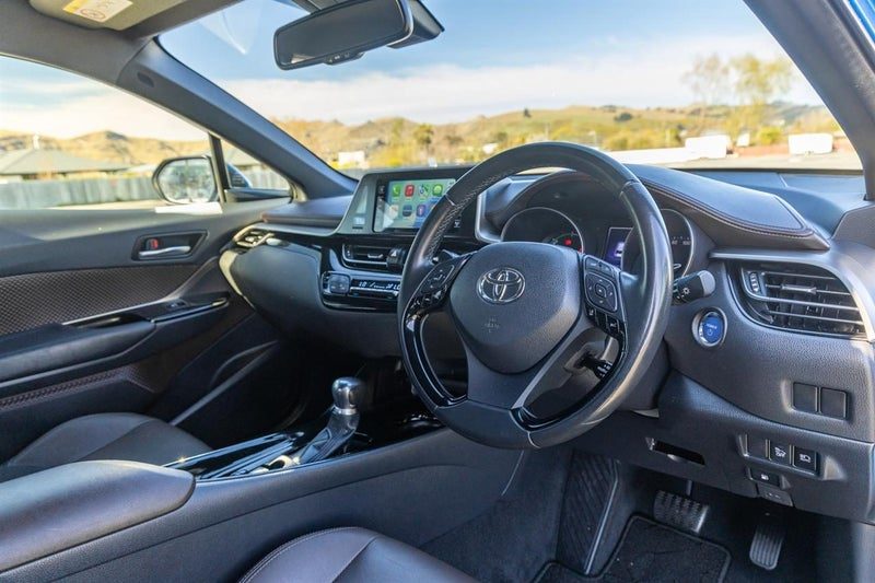 2017 Toyota C-HR (CHR) Hybrid G, photo 2