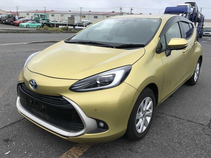 2021 Toyota Aqua Hybrid Z, photo 3