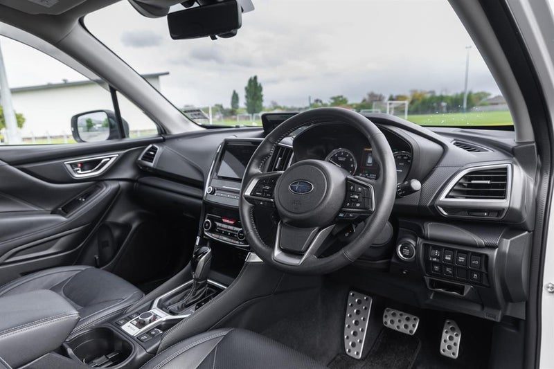 2019 Subaru Forester Premium Hybrid AWD, photo 2