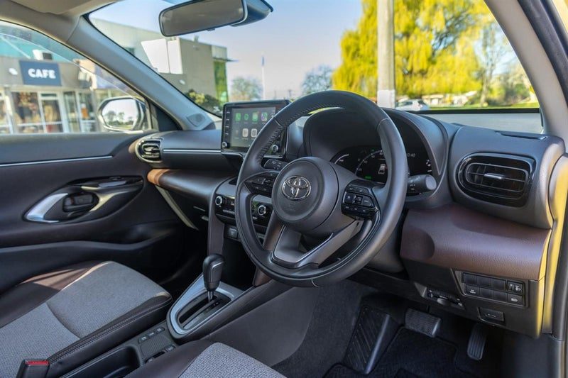 2021 Toyota Yaris Cross Hybrid Z, photo 2