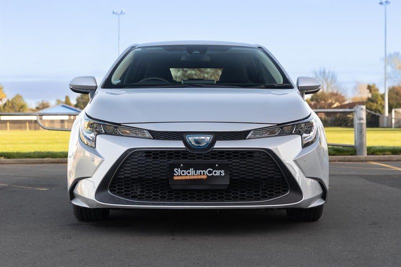 2019 Toyota Corolla Touring Hybrid S, photo 3