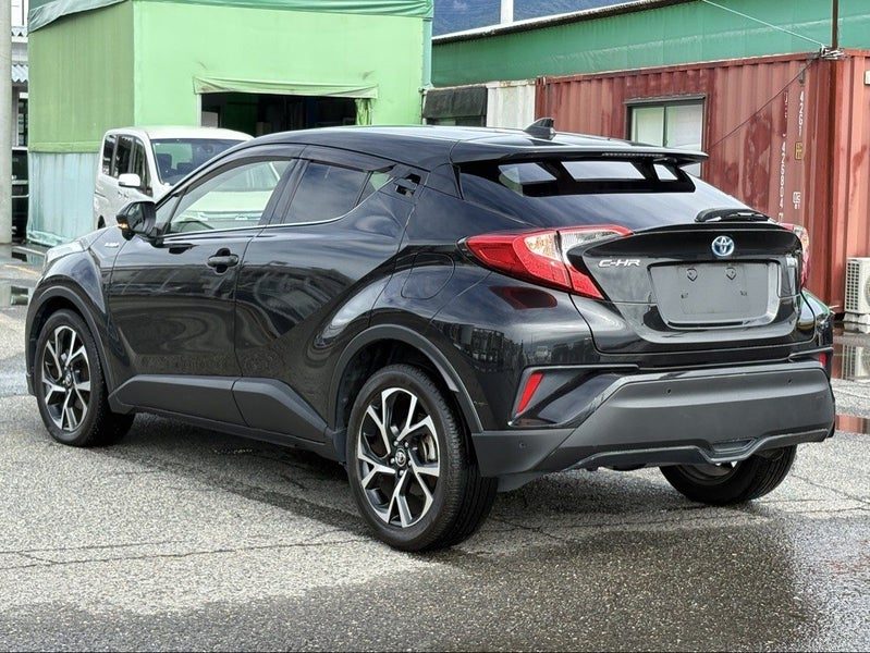 2017 Toyota C-HR (CHR) Hybrid G, photo 2