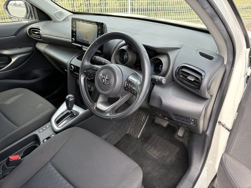 2021 Toyota Yaris Cross Hybrid G, photo 3
