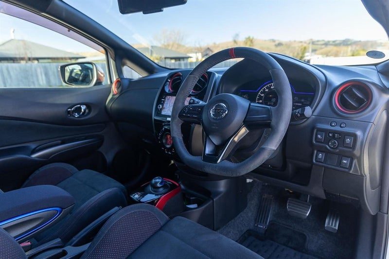2018 Nissan Note e-Power Nismo, photo 2