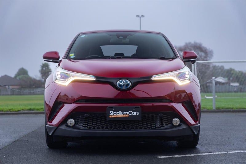 2017 Toyota C-HR (CHR) Hybrid G, photo 2