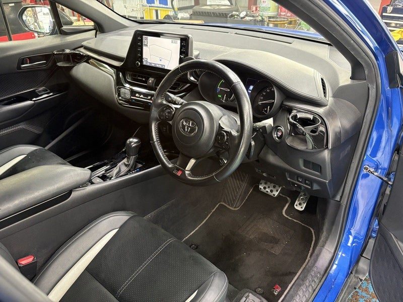 2019 Toyota C-HR (CHR) GR Sport Hybrid, photo 2