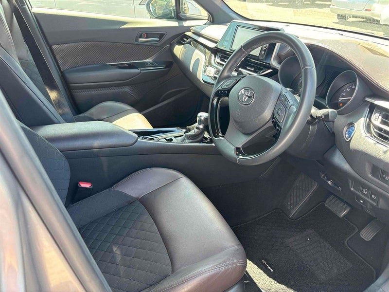 2017 Toyota C-HR (CHR) Hybrid G, photo 2