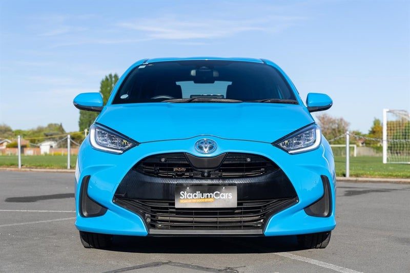 2020 Toyota Yaris Hybrid Z, photo 3
