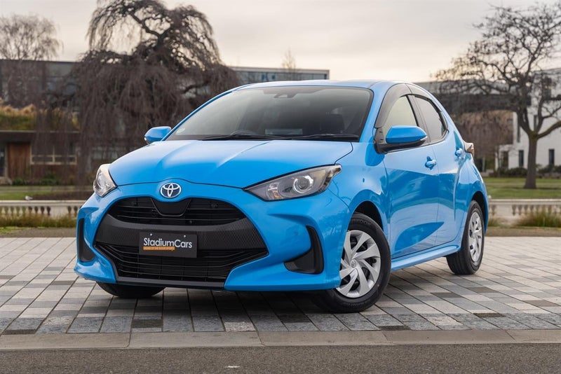 2022 Toyota Yaris Hybrid G, photo 3