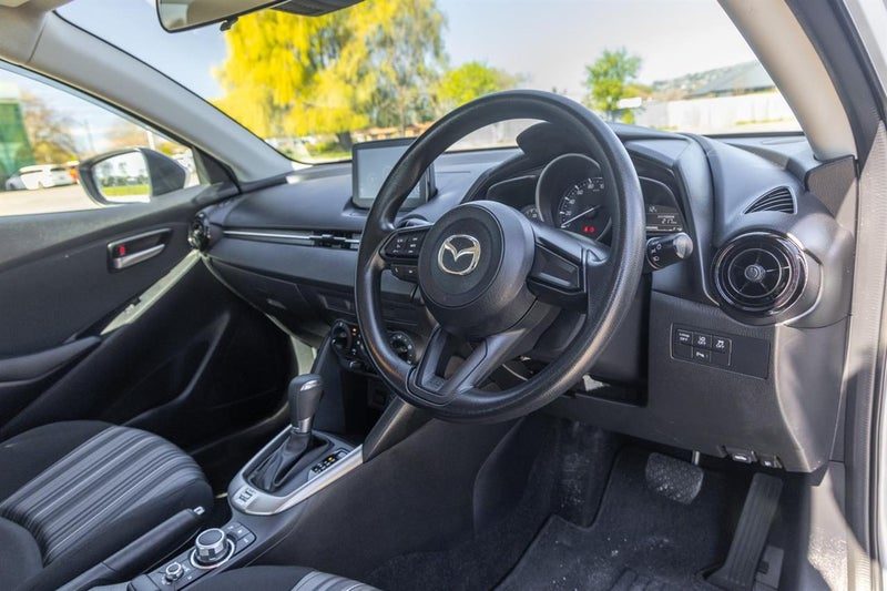 2021 Mazda 2 Demio 15C, photo 2