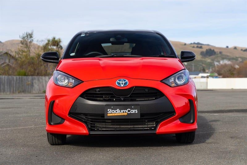 2021 Toyota Yaris Hybrid G, photo 3