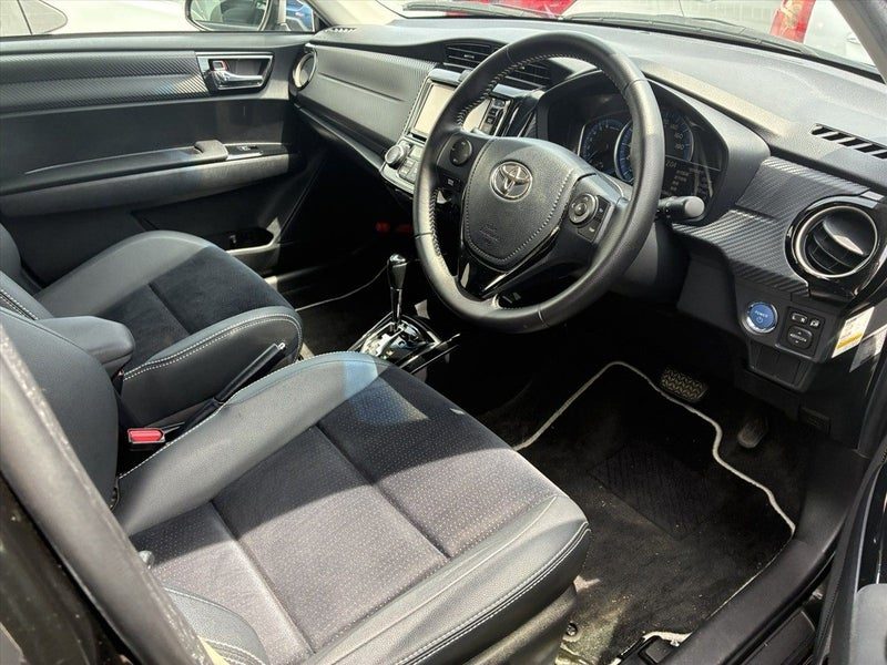 2014 Toyota Corolla Fielder, photo 2