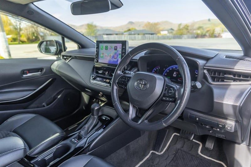 2019 Toyota Corolla Touring Hybrid WXB, photo 2