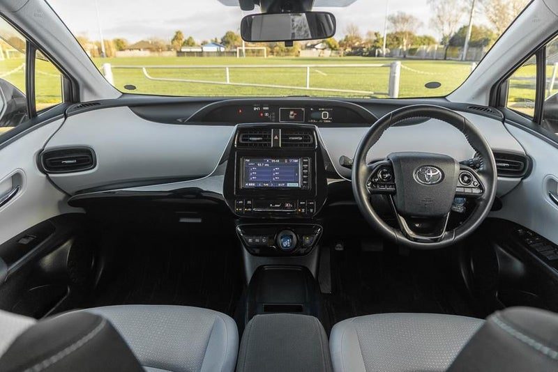 2020 Toyota Prius S, photo 2