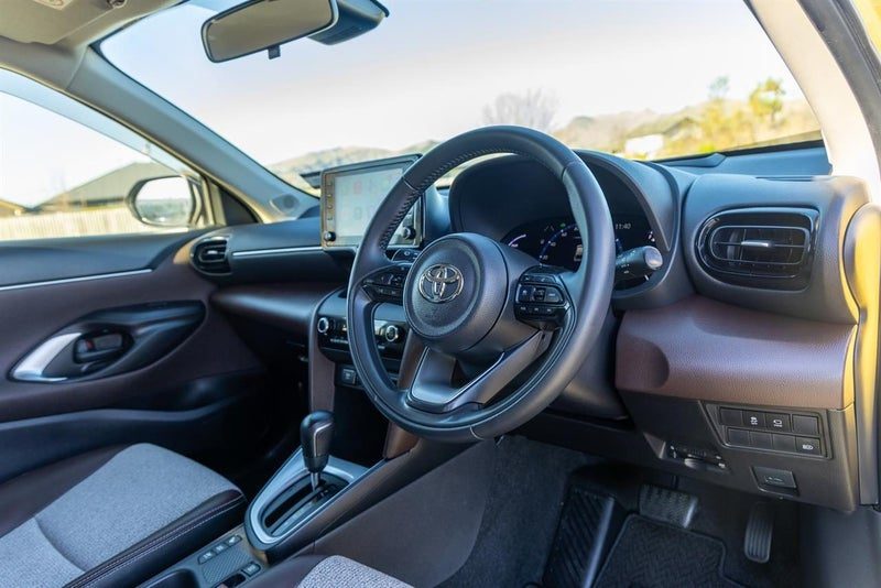 2021 Toyota Yaris Cross Hybrid Z, photo 2
