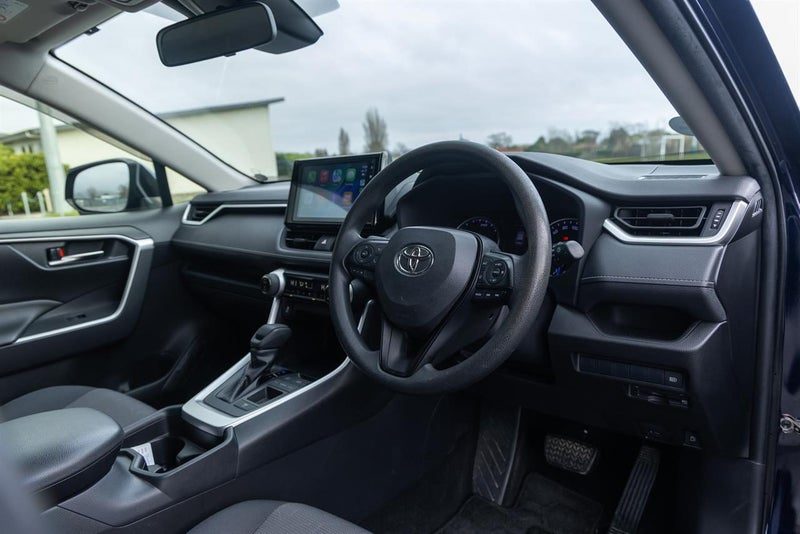 2019 Toyota RAV4 HYBRID X, photo 2