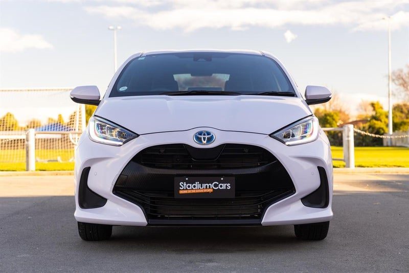 2020 Toyota Yaris Hybrid Z, photo 3