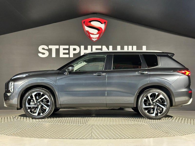 2024 Mitsubishi Outlander XLS, photo 2