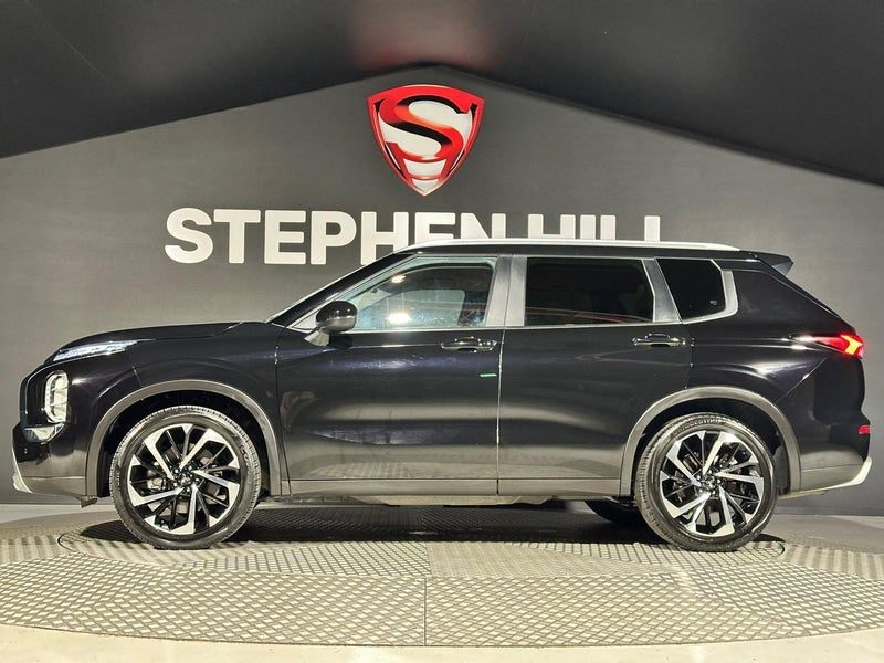 2024 Mitsubishi Outlander XLS, photo 2