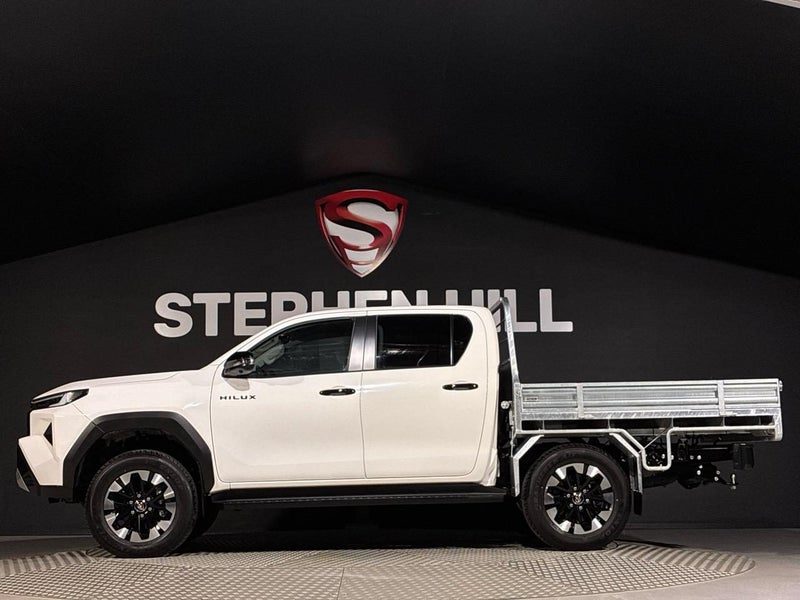 2026 Toyota Hilux SR5 4WD, photo 2