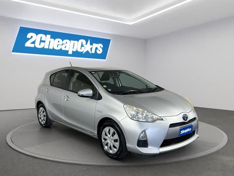 2013 Toyota Aqua S, photo 3