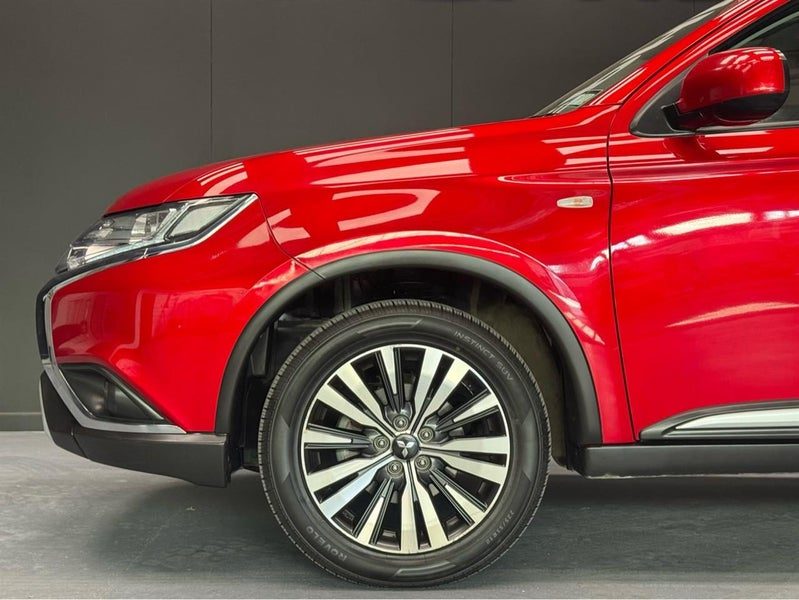 2022 Mitsubishi Outlander LS 4WD 7 Seater, photo 3