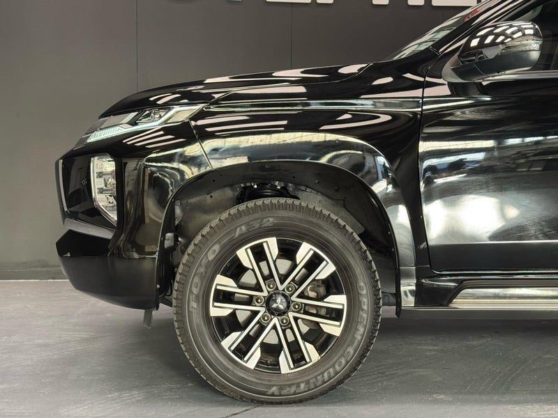 2023 Mitsubishi Pajero Sport VRX Sport, photo 3