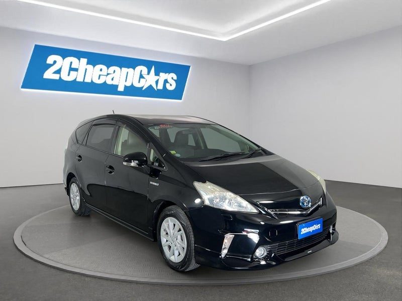 2013 Toyota Prius Alpha G, photo 3