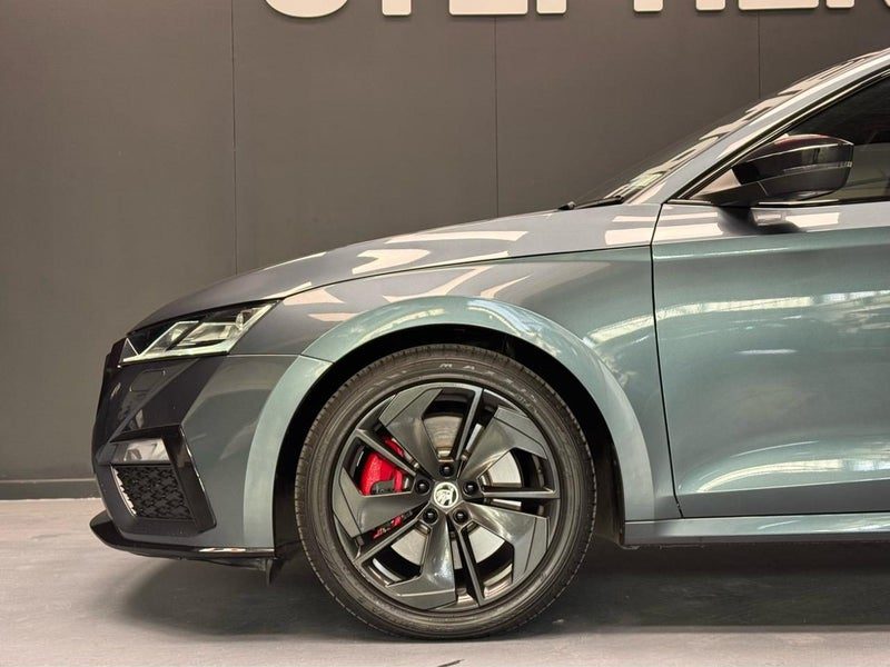 2021 Skoda Octavia RS Wagon, photo 3