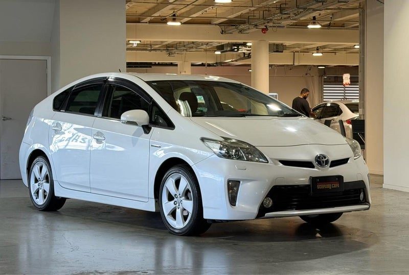 2014 Toyota Prius S Touring