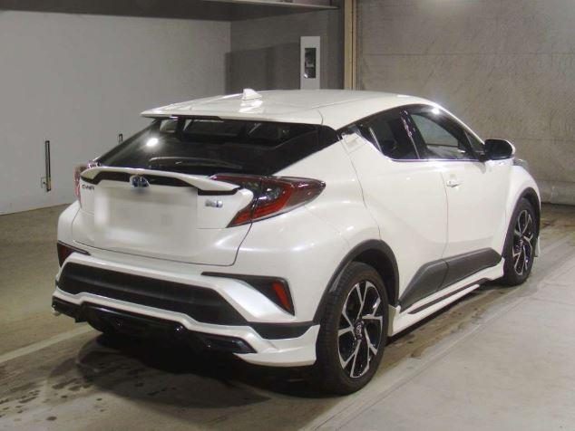 2017 Toyota C-HR HYBRID G-LED, photo 3