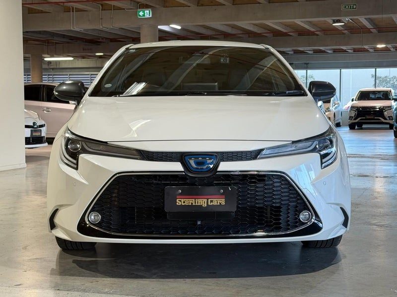 2021 Toyota Corolla Touring Hybrid WXB, photo 2