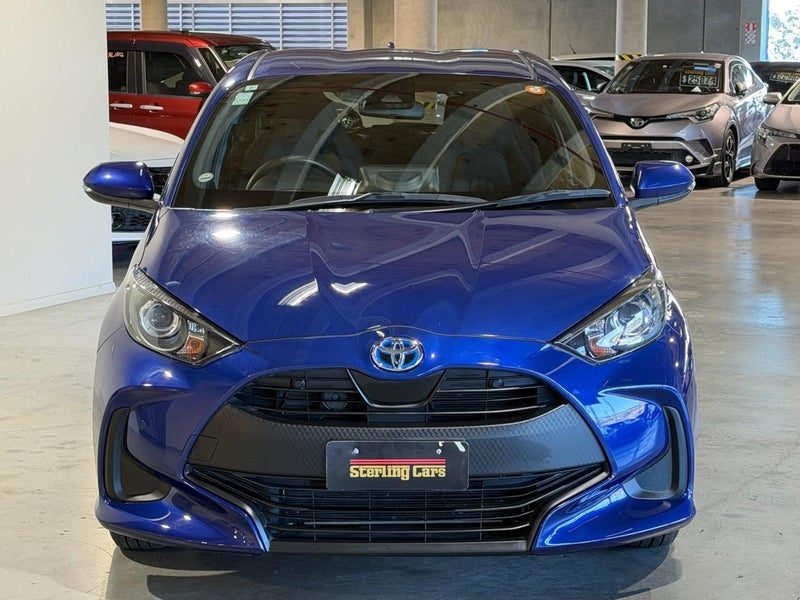 2021 Toyota Yaris Hybrid X, photo 2