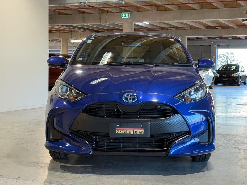 2022 Toyota Yaris Hybrid X, photo 2