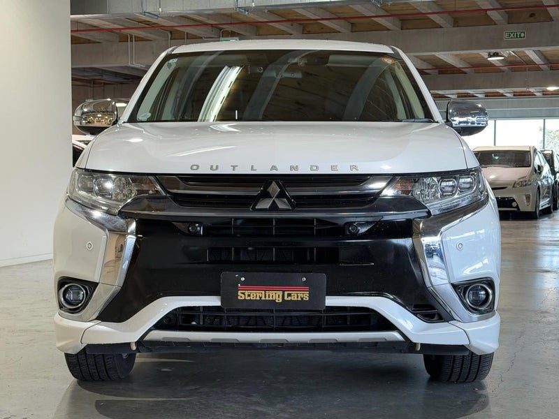 2017 Mitsubishi Outlander PHEV-G PREMIUM PACKAGE, photo 2