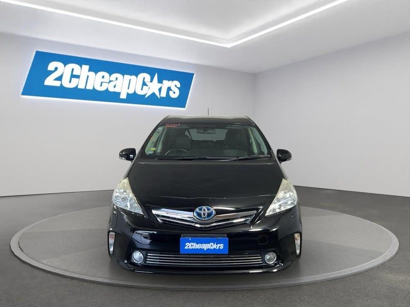 2014 Toyota Prius Alpha 7 Seater, photo 2