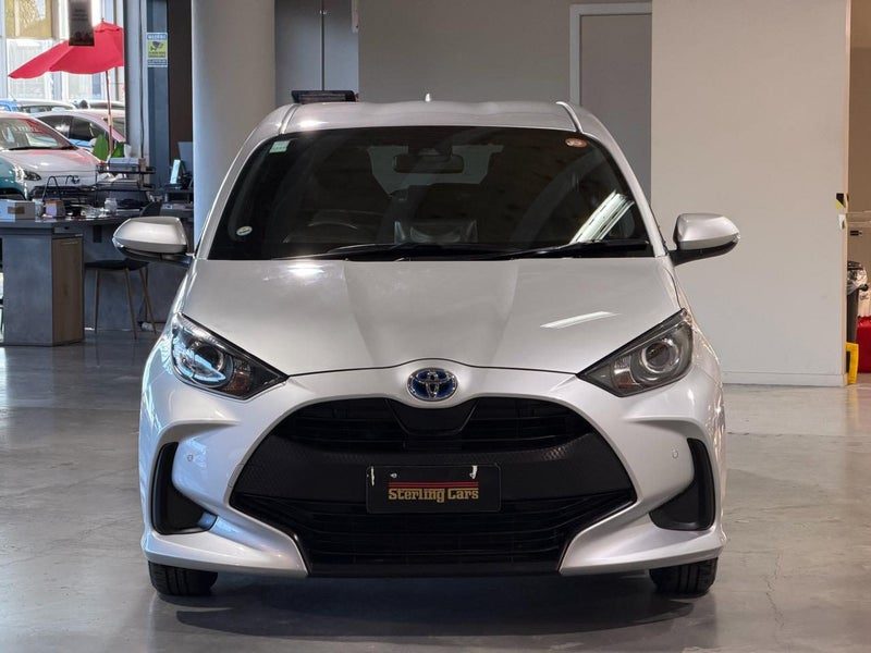 2021 Toyota Yaris Hybrid X, photo 2