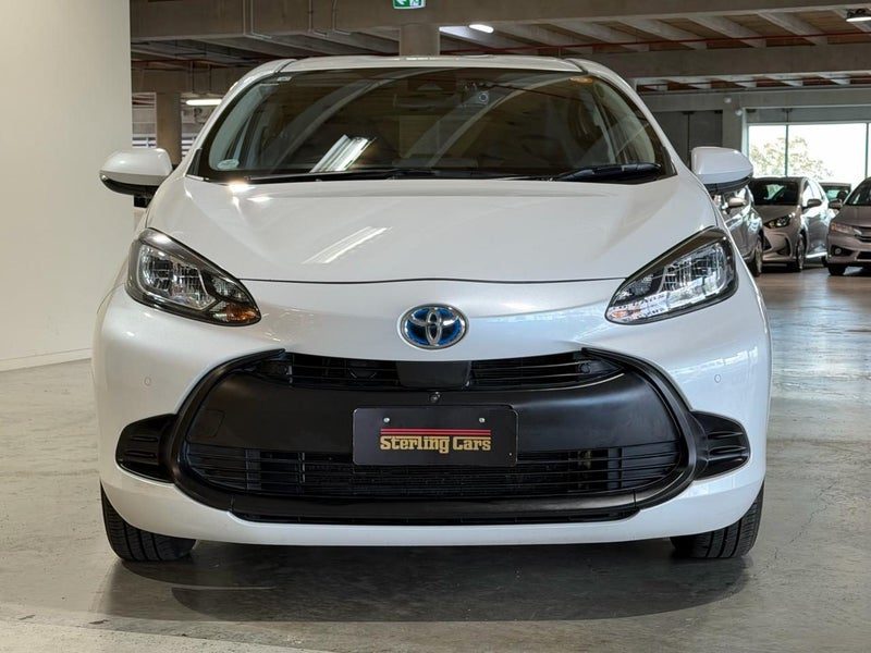 2021 Toyota Aqua X-GRADE, photo 2