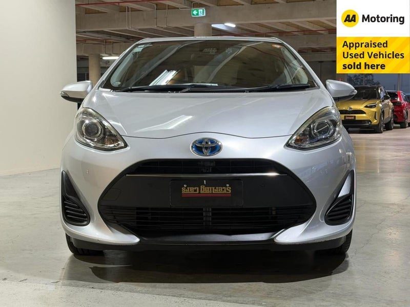 2019 Toyota Aqua S-Style Black Grade, photo 2